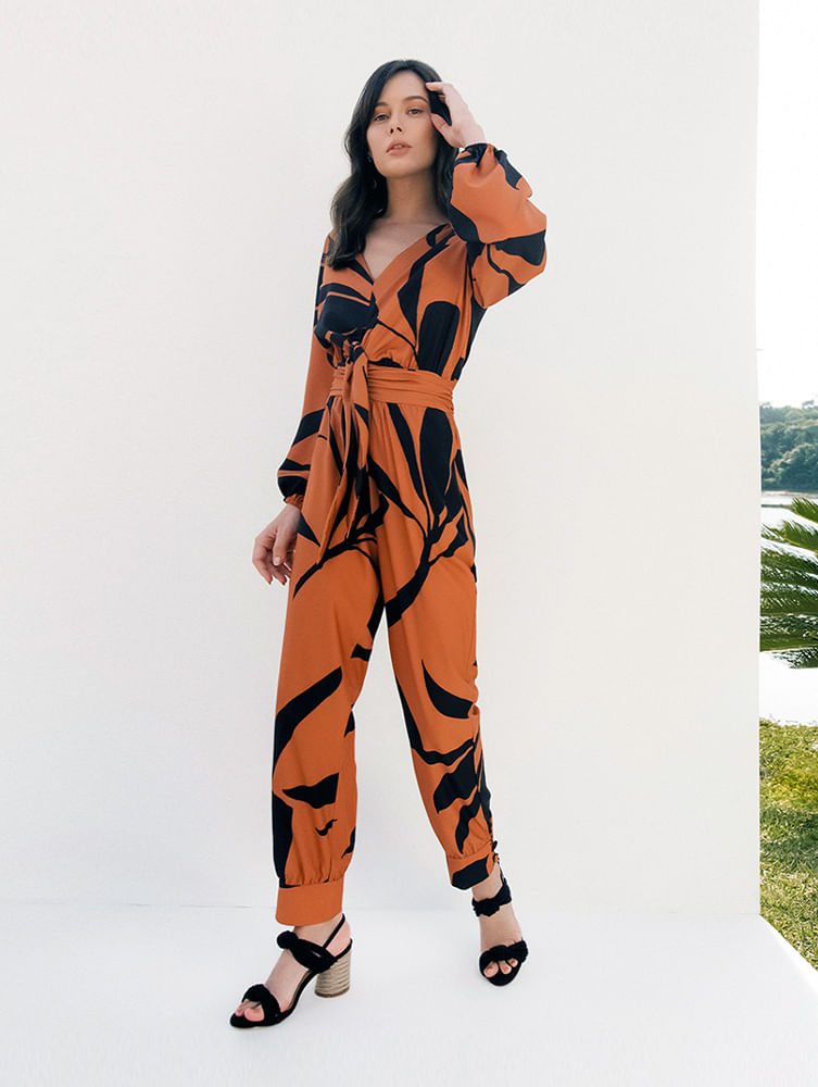 Macacao-Maxi-Floral-Preto-com-Tangerina