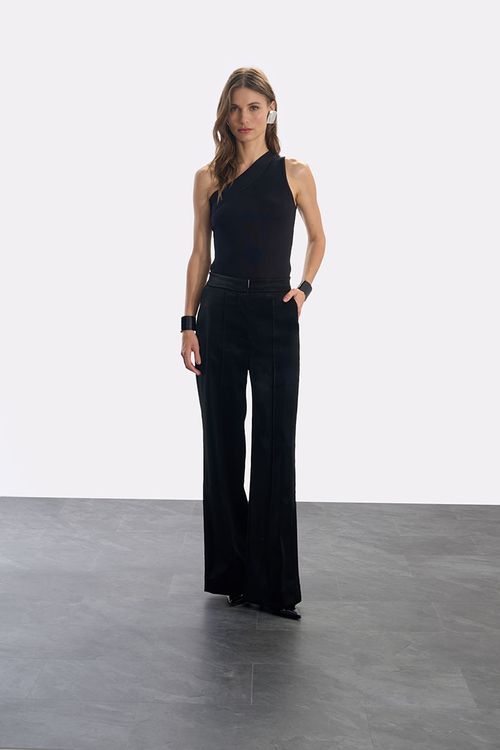 Blusa Tricot Ombro Só - Preto