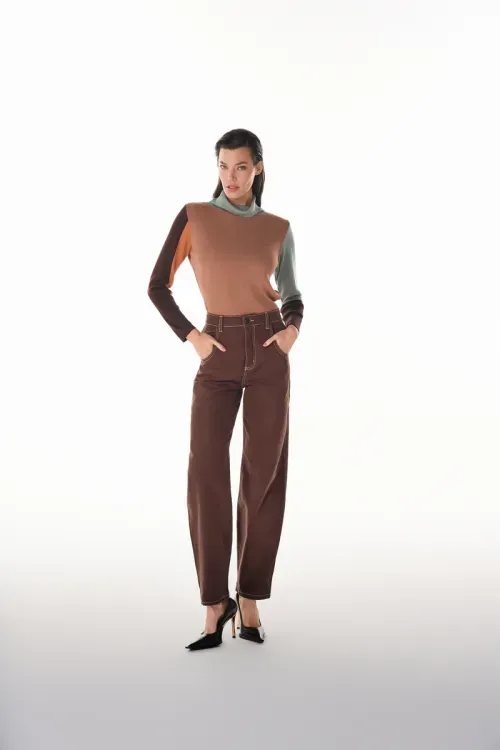 Blusa Tricot Colors Frente - Caramelo